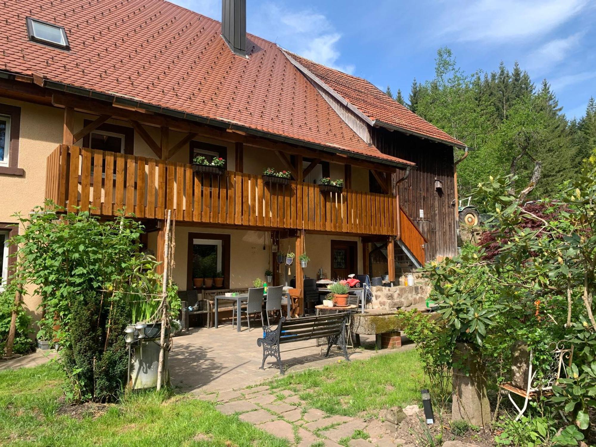 Apartamento Tarahaus St. Georgen im Schwarzwald Exterior foto